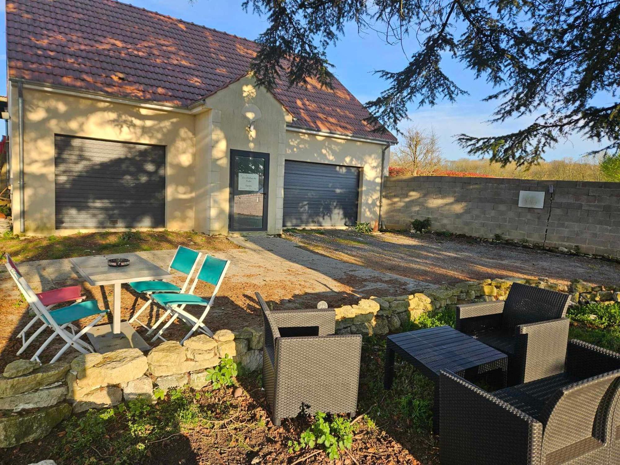 Studios Du Cedre Cuvilly Exterior photo
